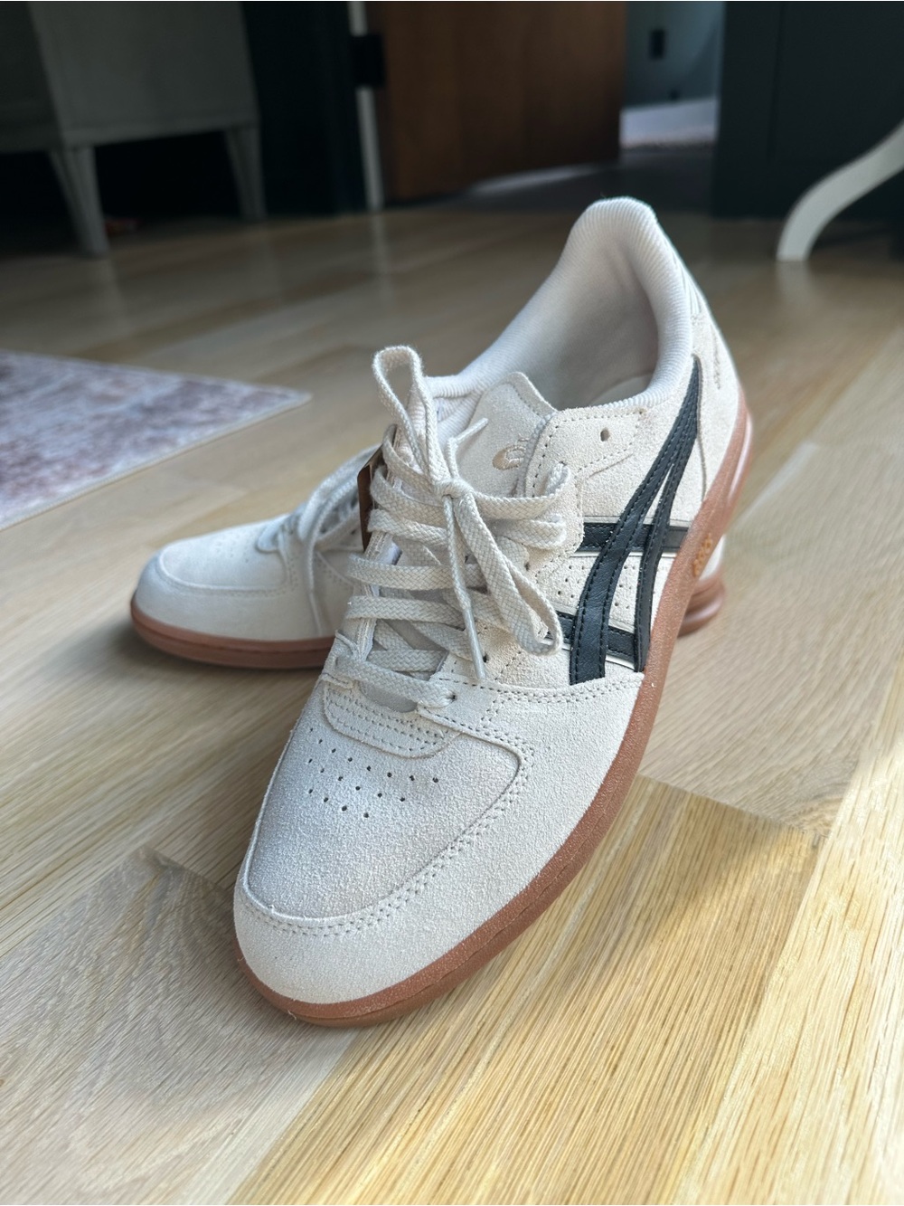 Asics Cream Suede Skyhand OG Sneakers with Black Stripes Women’s 9, Men’s 7.5 - Picture 6 of 11